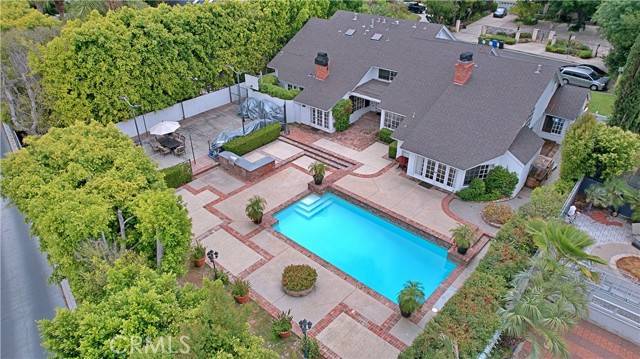 Encino, CA 91316,17437 Tarzana Street