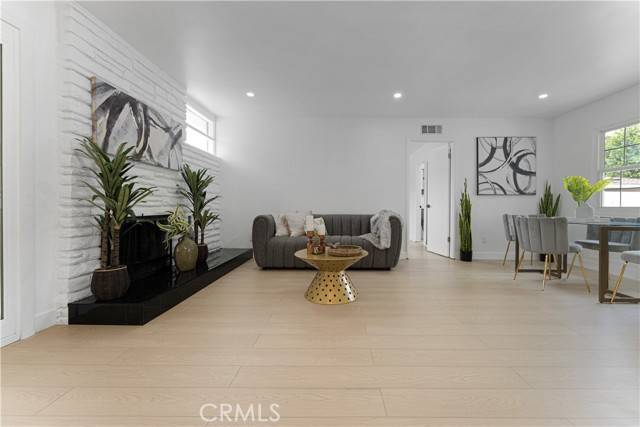 Granada Hills, CA 91344,17121 Simonds Street