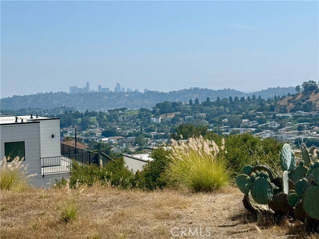Glendale, CA 90065,4751 Round Top