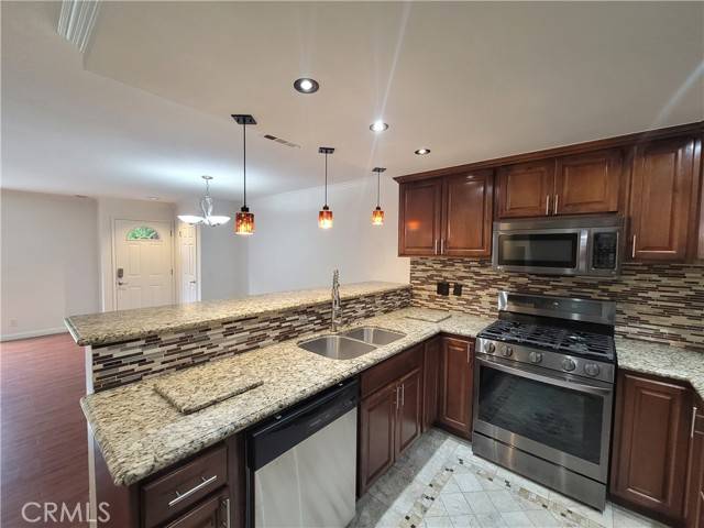 Mission Hills (san Fernando), CA 91345,11076 Sharp Avenue #C