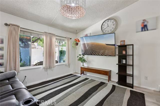 Chatsworth, CA 91311,10161 Larwin Avenue #3
