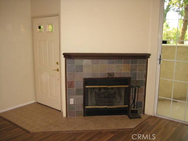 Valencia, CA 91355,24105 Del Monte Drive #452