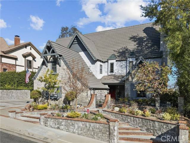 Newhall, CA 91321,24537 Peachland Avenue