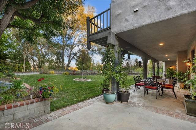 Newhall, CA 91321,24537 Peachland Avenue