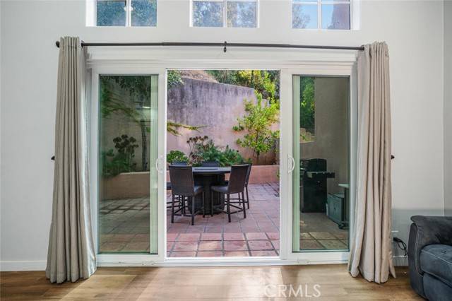 Calabasas, CA 91302,4347 Freedom Drive #C
