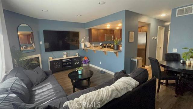 Canyon Country, CA 91351,18209 Sierra Highway #12