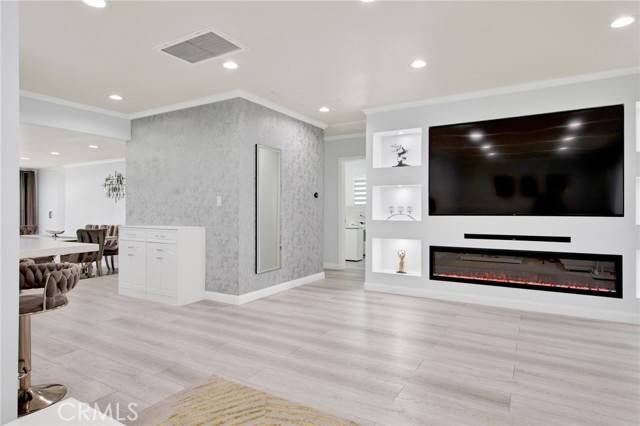 North Hollywood, CA 91606,6251 Willowcrest Avenue