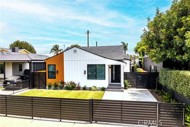 Los Angeles, CA 90066,12520 Gilmore Avenue