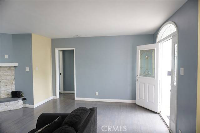 Mission Hills (san Fernando), CA 91345,10109 Noble Avenue