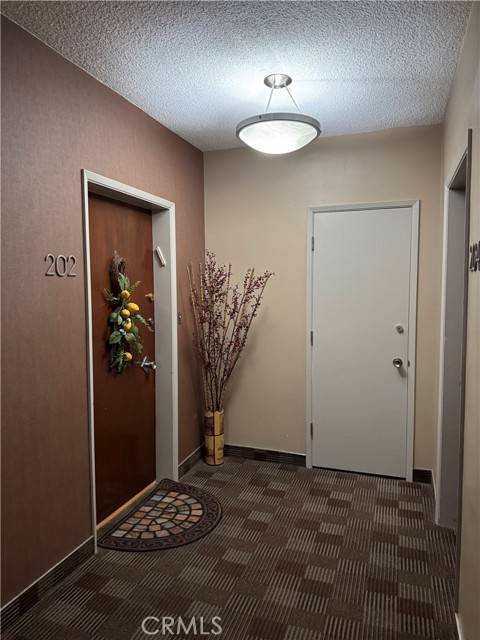 Los Angeles, CA 90004,531 N ROSSMORE Avenue #202
