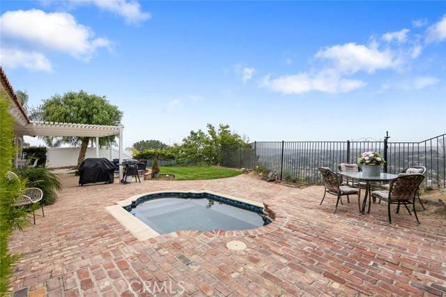 Saugus, CA 91350,27403 Garza Drive
