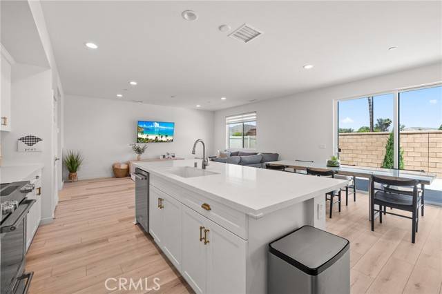 Riverside, CA 92505,4255 Bravado