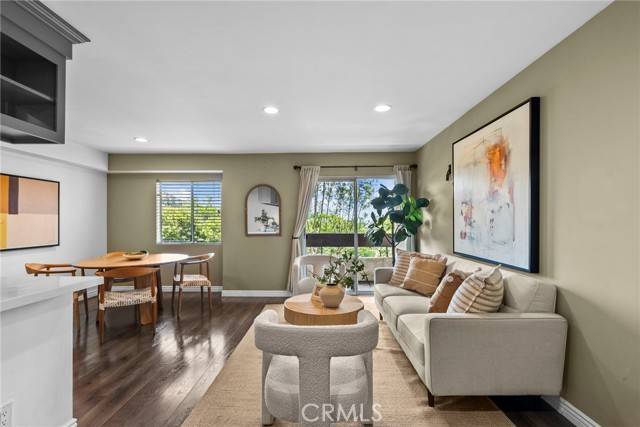 Los Angeles, CA 90068,2700 Cahuenga Boulevard #3104