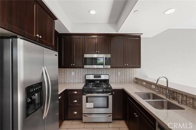 Van Nuys, CA 91405,7600 N Courage Way