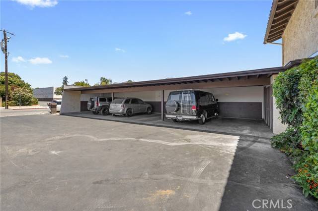 Santa Paula, CA 93060,220 S Palm Avenue