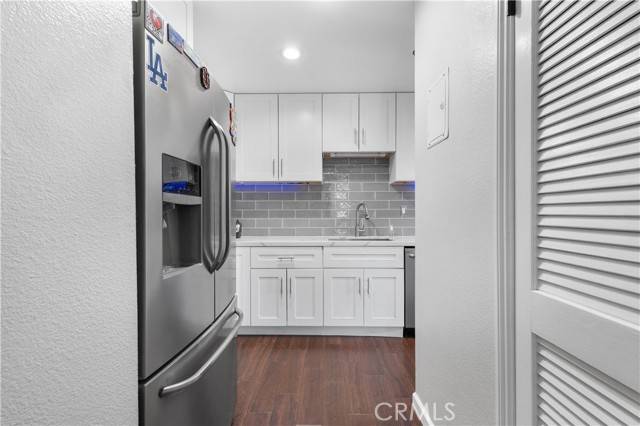 Castaic, CA 91384,31319 The Old Road #A