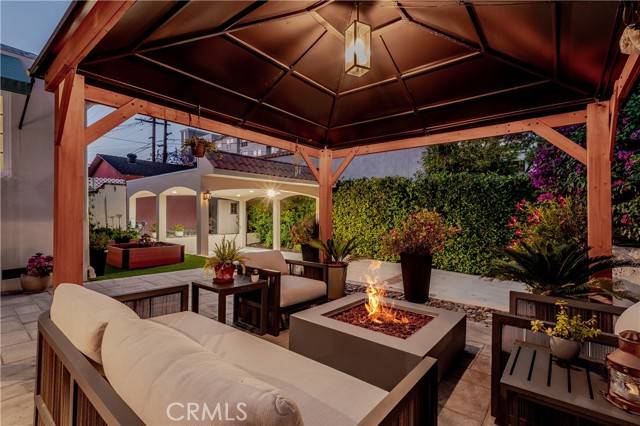 Studio City, CA 91604,4022 Willowcrest Avenue