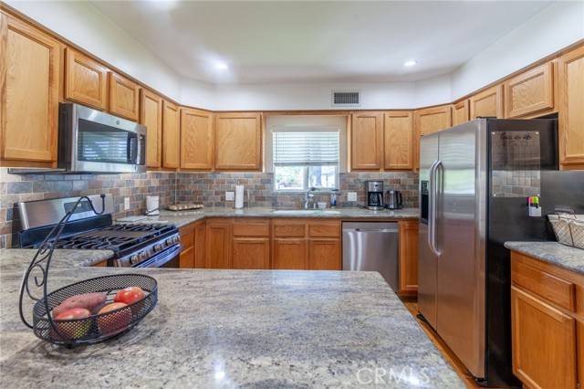 Mission Hills (san Fernando), CA 91345,10838 Burnet Avenue
