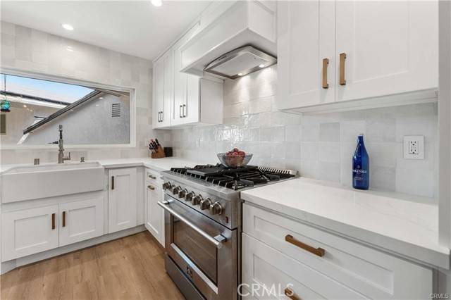 Playa Del Rey, CA 90293,7600 Earldom Avenue