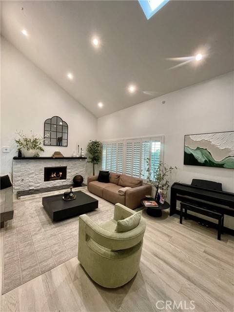 Porter Ranch, CA 91326,10468 Des Moines Avenue