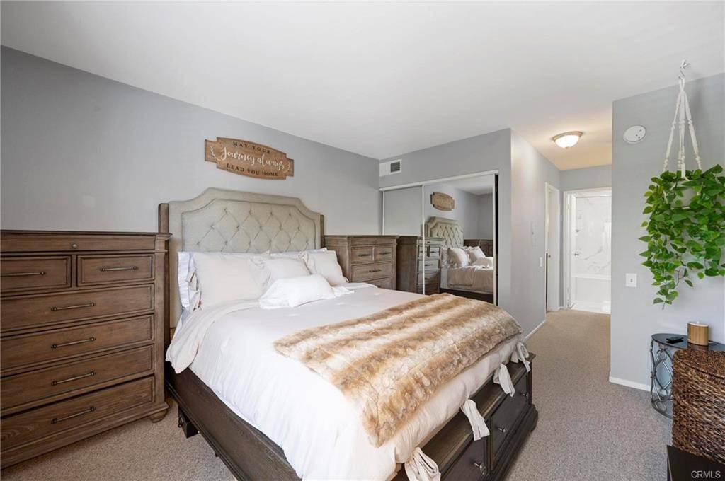 Encino, CA 91316,5460 White Oak Avenue #E118