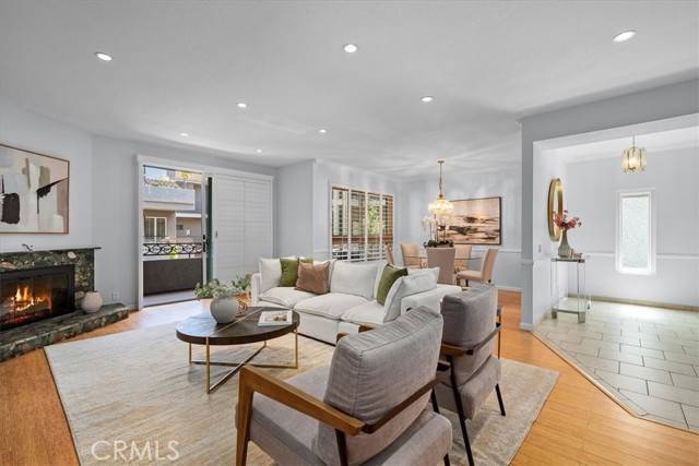 Sherman Oaks, CA 91403,14844 Dickens Street #208