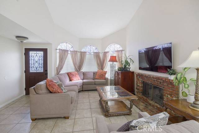 Sylmar, CA 91342,11661 Luanda St
