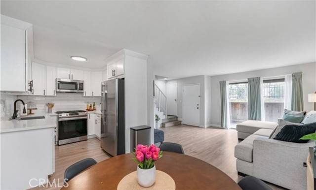 Panorama City, CA 91402,9525 Sylmar Avenue #2