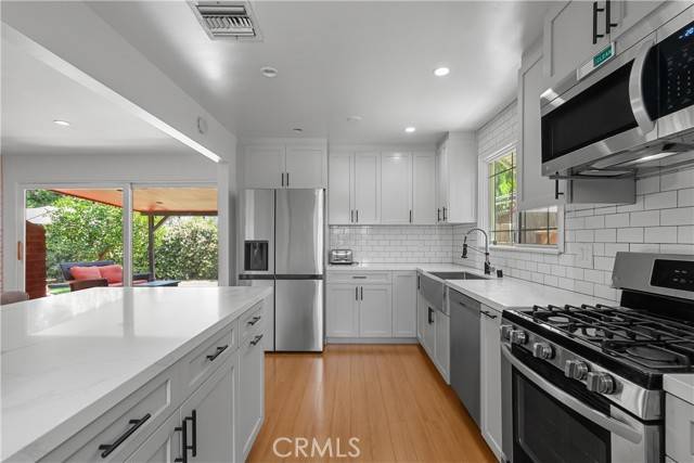 Granada Hills, CA 91344,17172 Lahey Street