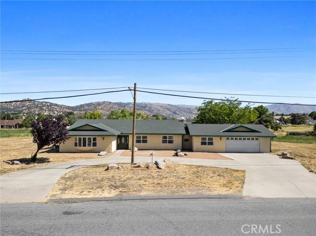 Tehachapi, CA 93561,28201 Stallion Springs Drive