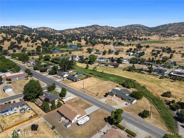 Tehachapi, CA 93561,28201 Stallion Springs Drive