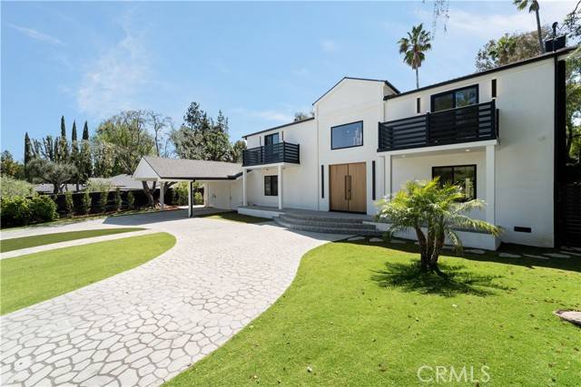 Tarzana, CA 91356,19532 Wells Drive