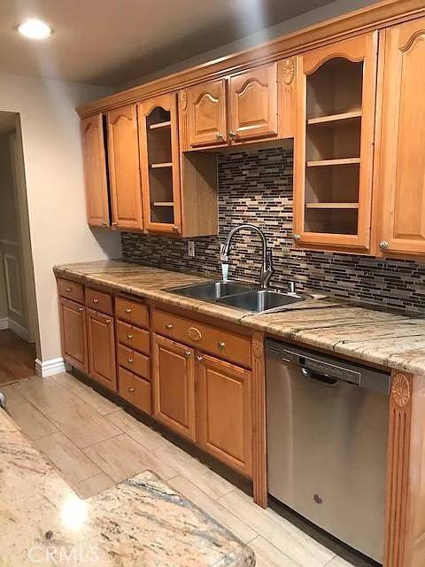 Sherman Oaks, CA 91403,4501 Cedros Avenue #126