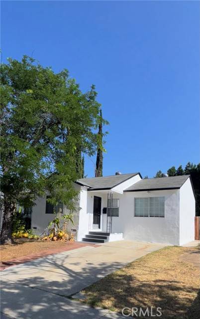 Encino, CA 91316,17440 Tiara Street