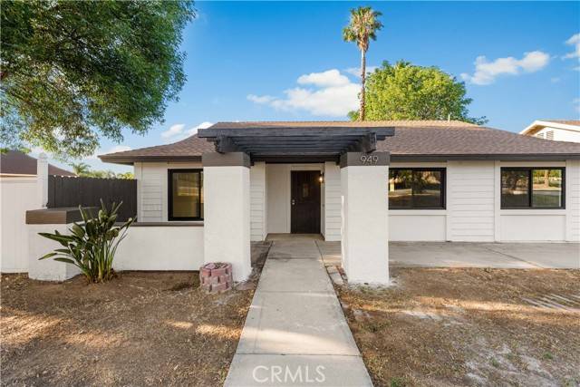 Corona, CA 92882,949 W Ontario Avenue