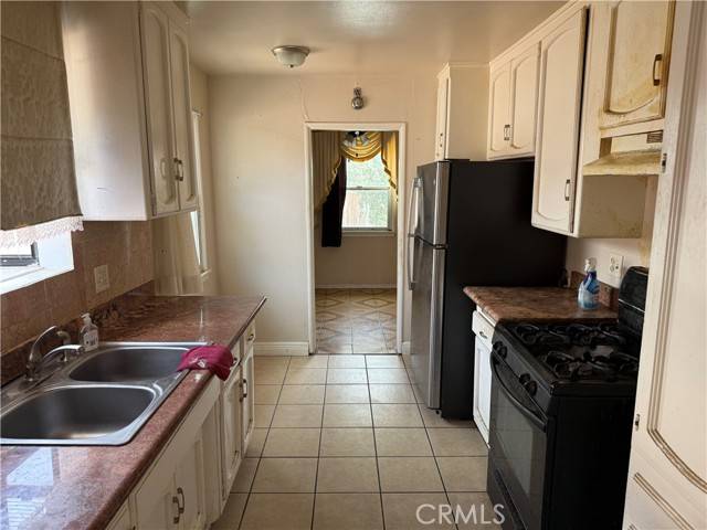 Bakersfield, CA 93306,2417 Edwards Avenue