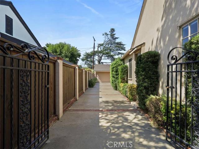Sherman Oaks, CA 91423,13510 Valleyheart Drive