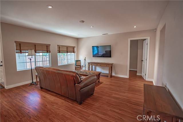 Tujunga, CA 91042,10743 Mountair Avenue