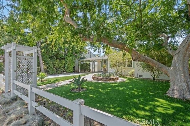 Studio City, CA 91604,12424 Sarah Street