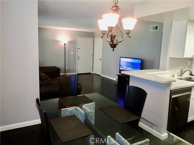 Calabasas, CA 91302,4201 Las Virgenes Road #108