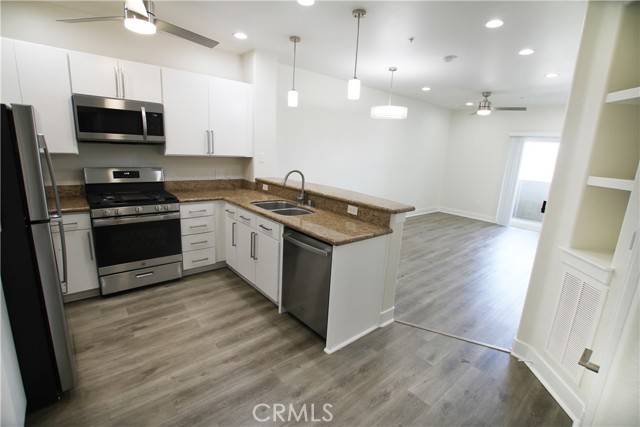 Valencia, CA 91355,24595 Town Center Drive #3408