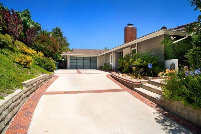 West Hills, CA 91304,8464 Moorcroft Avenue