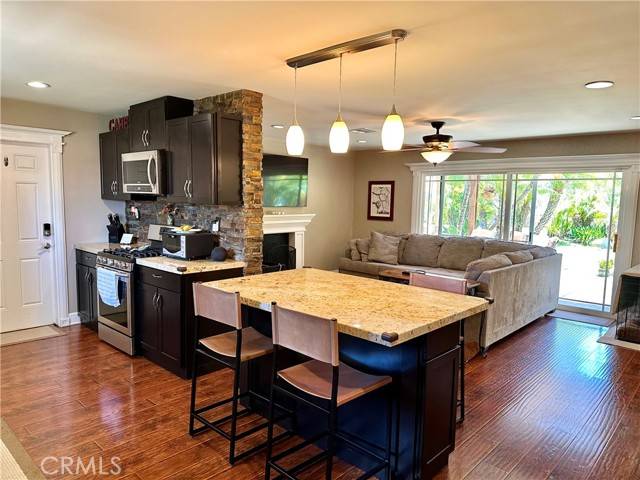 Simi Valley, CA 93065,1034 Mead Avenue