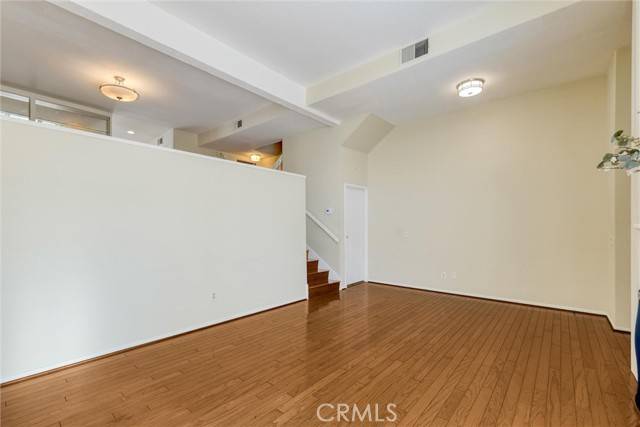 Woodland Hills, CA 91367,22285 Erwin Street