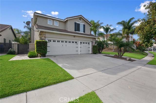 Corona, CA 92881,912 Hyde Park Court