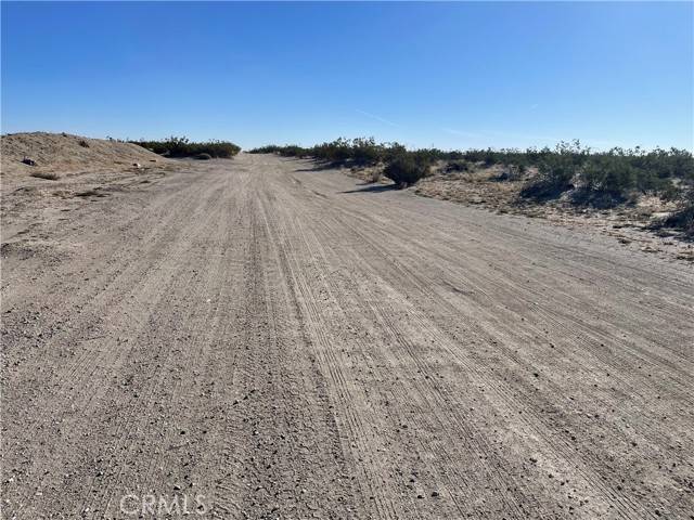 El Mirage, CA 92301,0 White