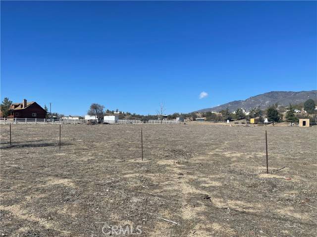 Anza, CA 92539,3 Benton