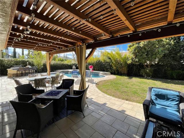 Agoura Hills, CA 91301,6221 Rustling Oaks Drive