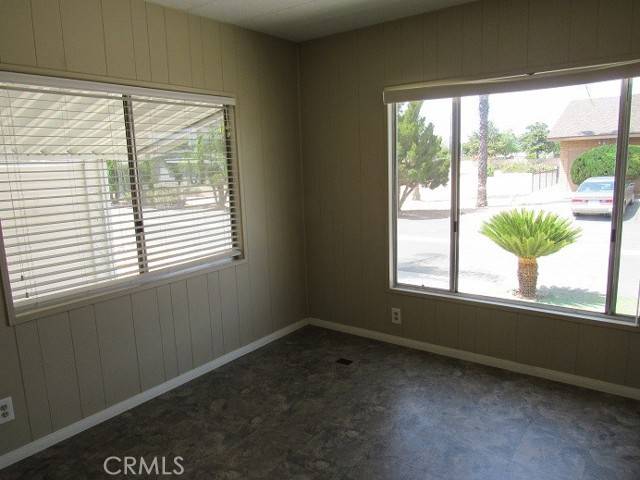 Hemet, CA 92543,1525 W Oakland #113