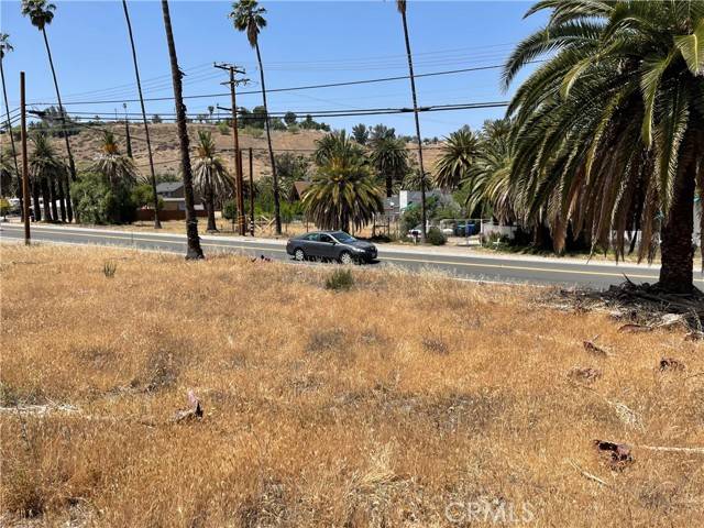 Lake Elsinore, CA 92530,15 Riverside